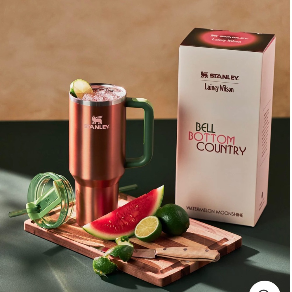 Stanley 40oz Lainey Wilson